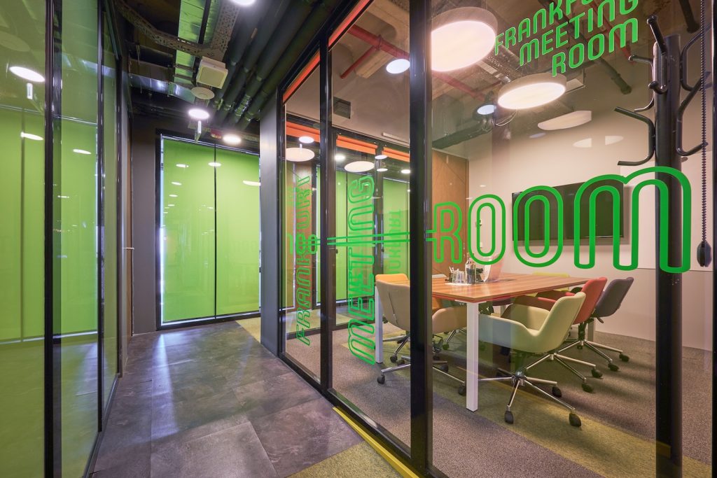 Plaza Cubes Qucik Tower Meeting Room