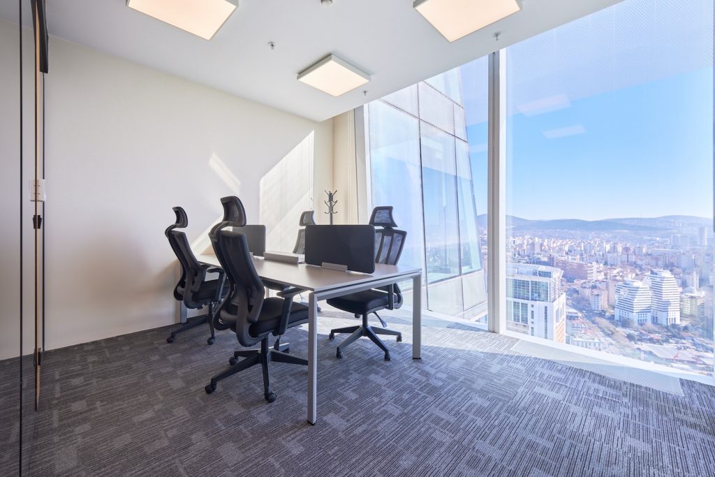 Plaza Cubes - Allianz Tower - Hazir Office