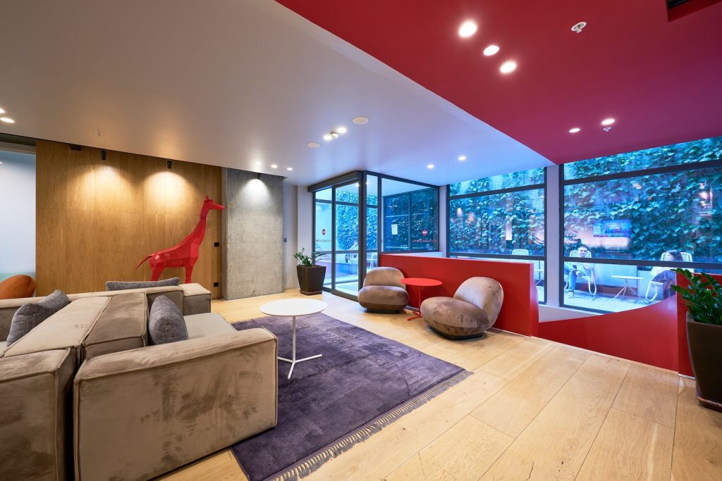 Plaza Cubes - Ferko Signature CoWorking