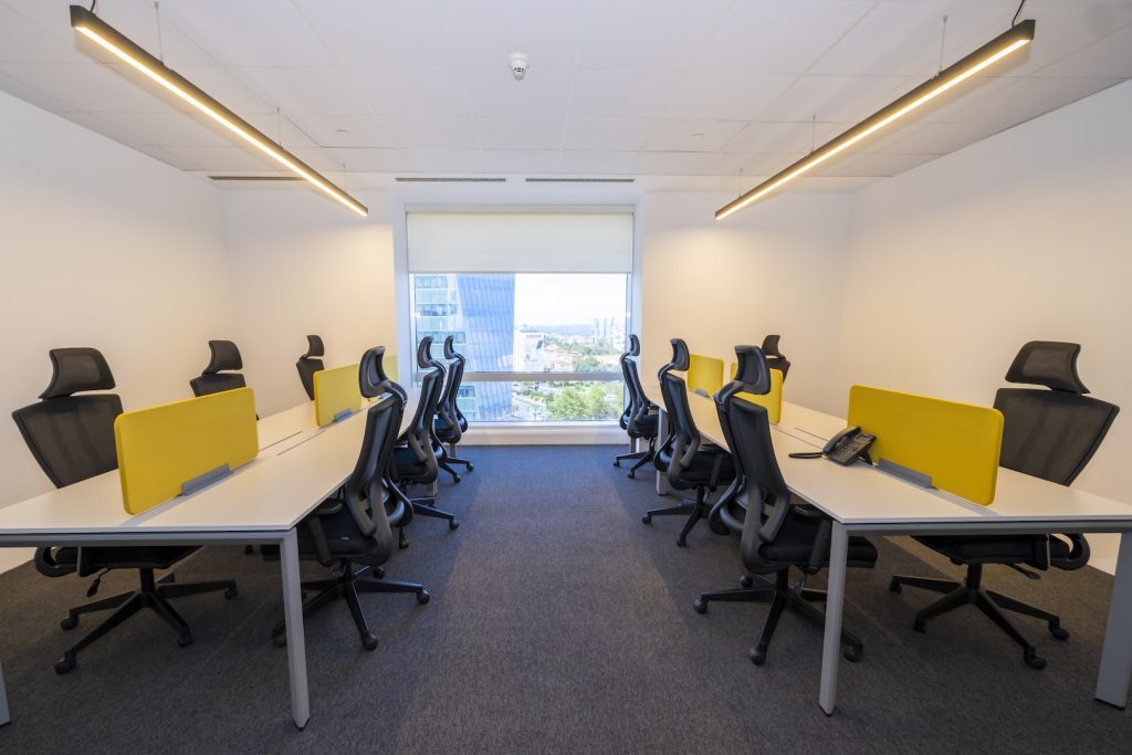 Plaza Cubes - Tekfen Tower Hazir Ofis.JPG